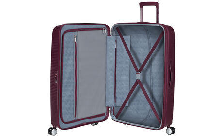 Wewnętrzna organizacja z dodatkową kieszenią zapinaną na suwak