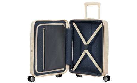 Wewnętrzna organizacja z dodatkową kieszenią zapinaną na suwak