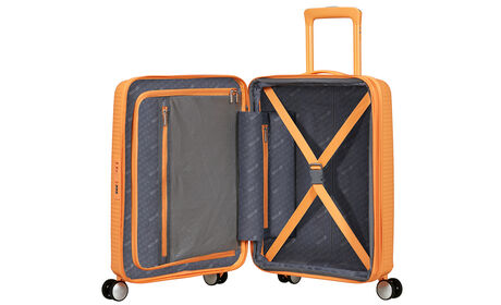 Wewnętrzna organizacja z dodatkową kieszenią zapinaną na suwak