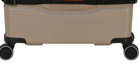 spód z twardą obudową