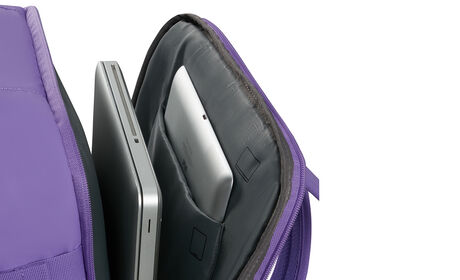 Laptop compartment 15.6"