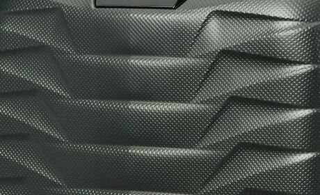 Niezwykle sprężysty i niewyobrażalnie mocny