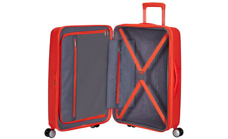 Wewnętrzna organizacja z dodatkową kieszenią zapinaną na suwak