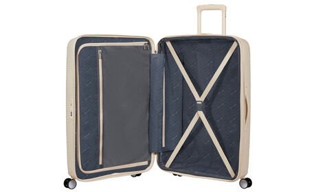 Wewnętrzna organizacja z dodatkową kieszenią zapinaną na suwak