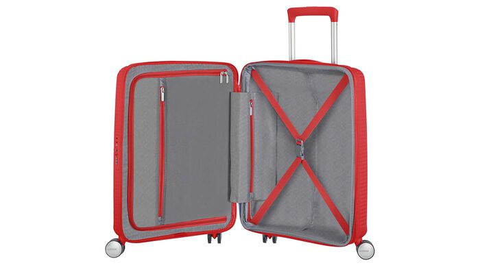 Interior organisation with extra zipped apron pocket 