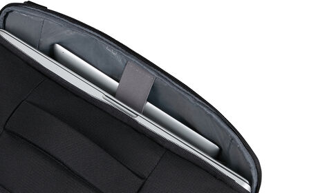 Laptop compartment 15.6"