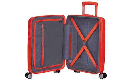 Wewnętrzna organizacja z dodatkową kieszenią zapinaną na suwak