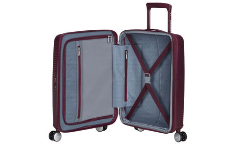 Wewnętrzna organizacja z dodatkową kieszenią zapinaną na suwak