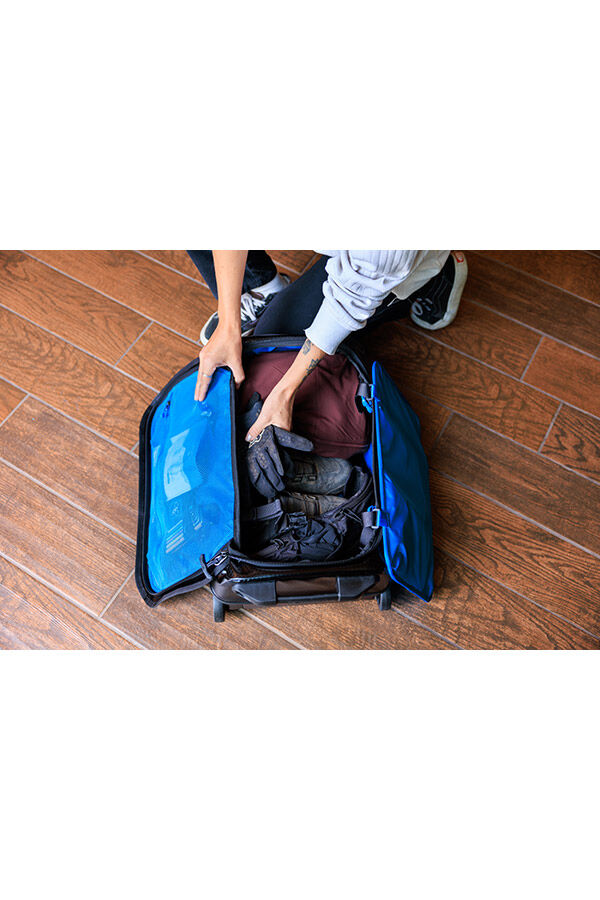 Gregory  Alpaca Wheeled Duffle 40  Slate Blue