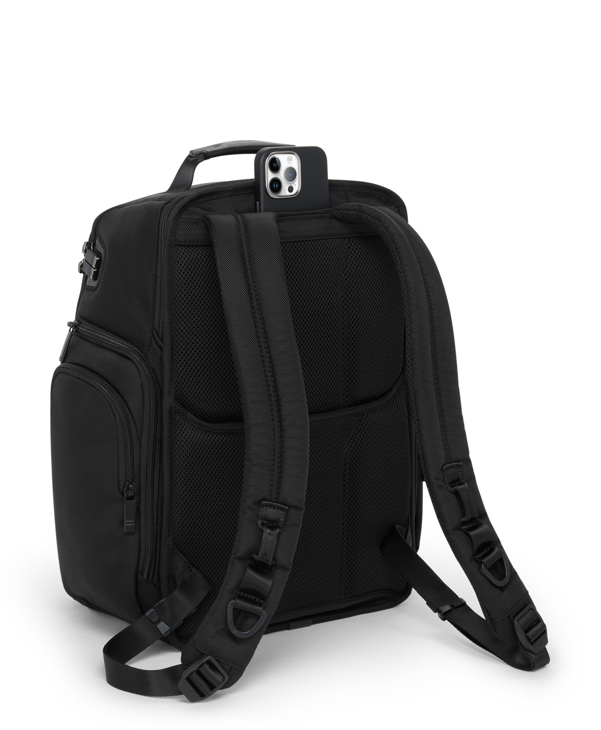 Alpha Tumi brief pack