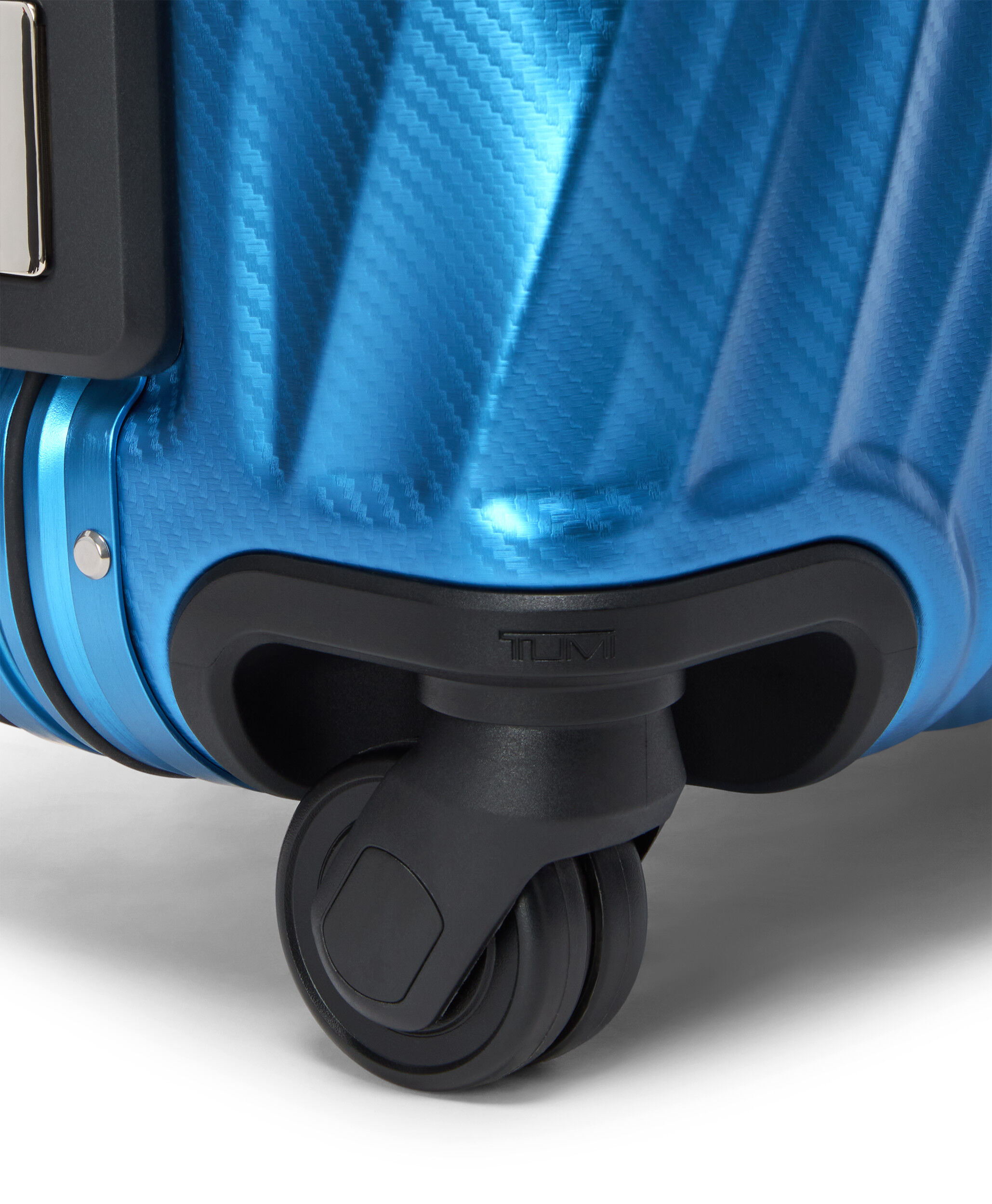 19 Degree Aluminium Walizka na 4 kołach 56 cm - Cont.