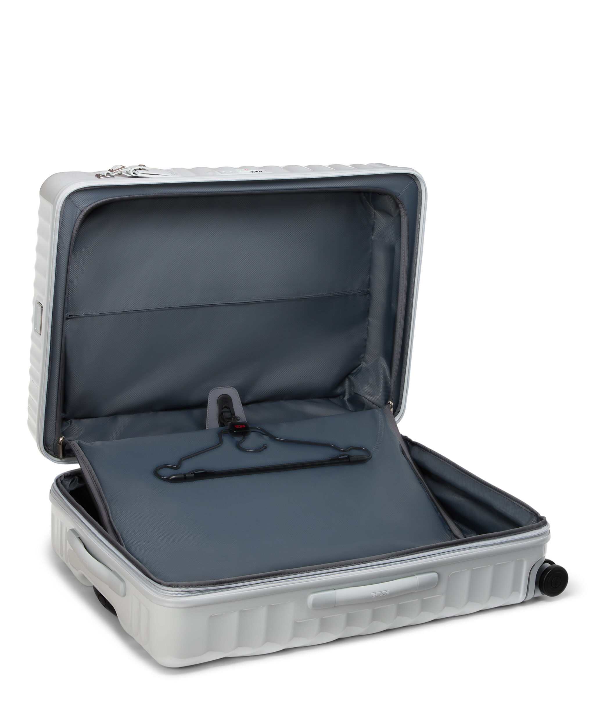 19 DEGREE Spinner Expandable (4 wheels) 76cm
